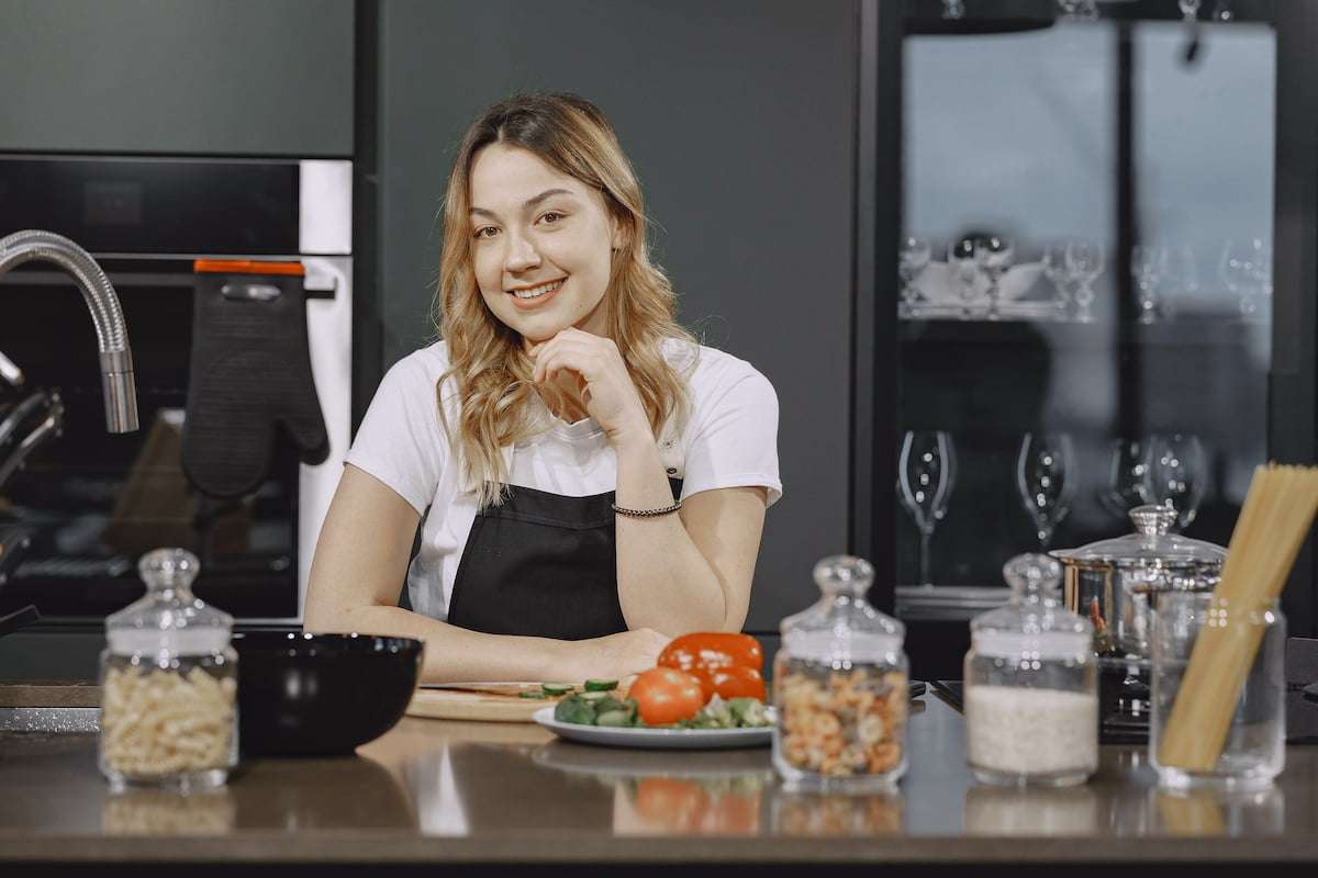 Jak dbać o&nbsp;dłonie podczas pracy w&nbsp;gastronomii?